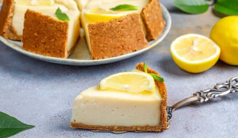 Una tarta de limón totalmente exquisita y perfecta como postre