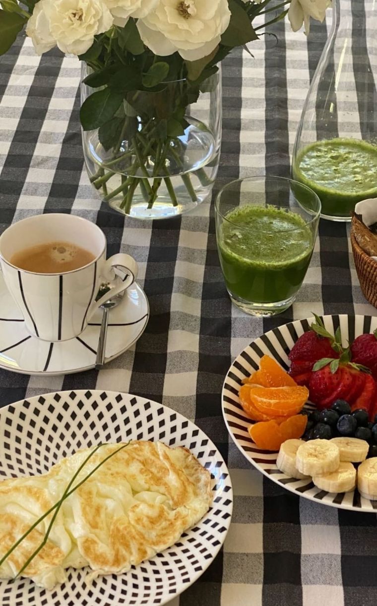 Aprende más sobre los alimentos que no pueden faltarte en tu desayuno Foto: Instagram