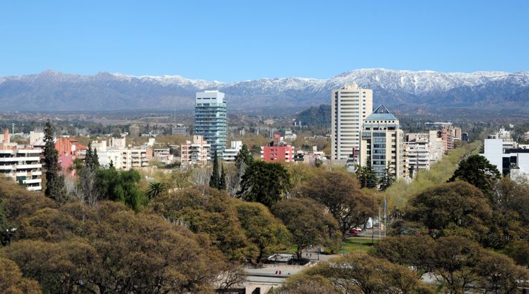 La temperatura máxima será de 24 grados y el cielo estará despejado durante toda la jornada de este lunes Foto: ALF PONCE MERCADO / MDZ