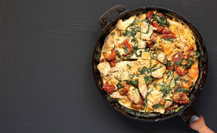 Pollo a la toscana Una receta simple y deliciosa para hacer en minutos. Foto: Shutterstock