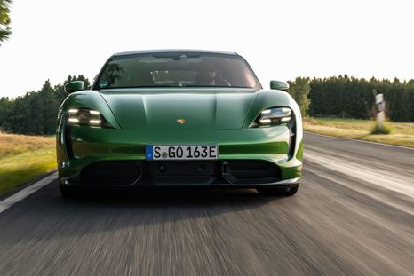 Porsche Taycan.