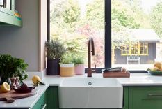 Mantener una limpieza profunda en los desagües, una de las diez acciones para prevenir que los mosquitos se instalen en la vivienda. Foto: Roundhouse