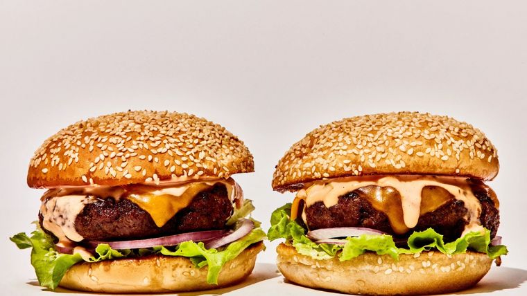 La receta de la hamburguesa perfecta. Foto: Bon Apetit