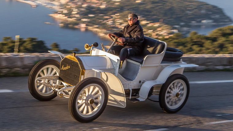 La historia detrás del nuevo Mercedes GLC: cómo nació el primer autom oderno en 1900