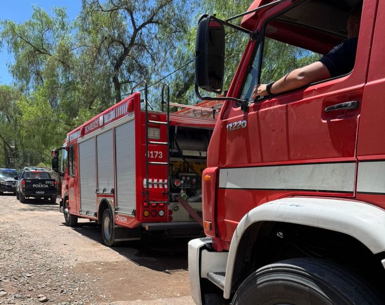 El incendio se veía desdes el Cerro de la Gloria. El incendio se veía desdes el Cerro de la Gloria.