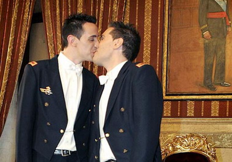Los homosexuales contarán con los mismos beneficios que los heterosexuales. Foto: Web