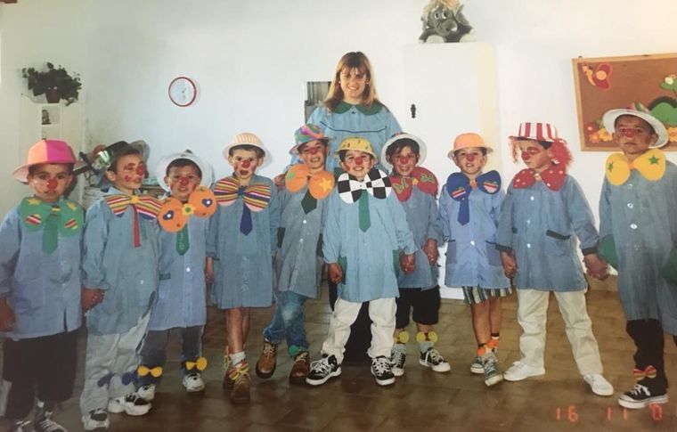 Laurita junto a sus alumnos de sala de 5