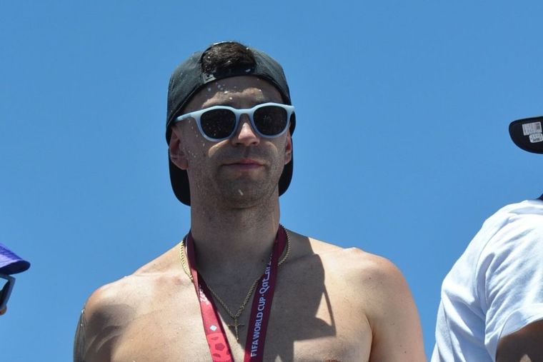 Emiliano Dibu Martínez El arquero argentino viajó a Mar del Plata con su padre desde el Hospital Churruca.