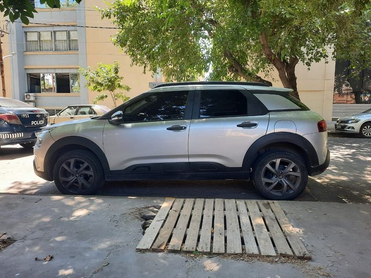 Uno de los coches recuperados por la Policía de Mendoza en el operativo. Foto: Ministerio de Seguridad de Mendoza