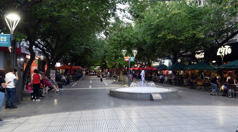Este miércoles será un típico día de otoño en la provincia Foto: ALF PONCE / MDZ