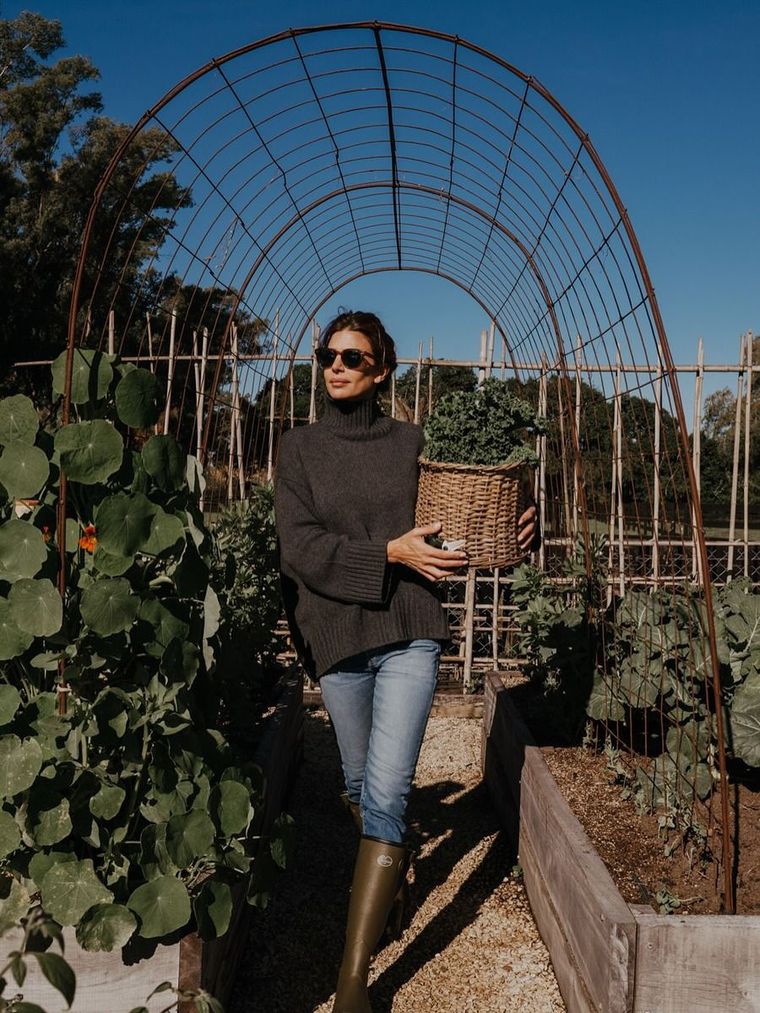 El look de Juliana Awada en el campo.