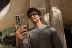 El nuevo motorola edge 70 de Motorola redefine la delgadez del teléfono moderno en Argentina. El nuevo motorola edge 70 de Motorola redefine la delgadez del teléfono moderno en Argentina.