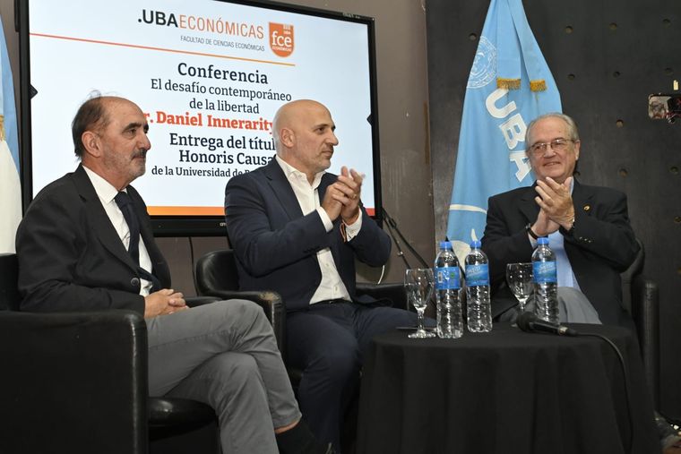 Daniel Innerarity Grau junto a Emiliano Yacobitti y Ricardo Pahlen Foto: UBA