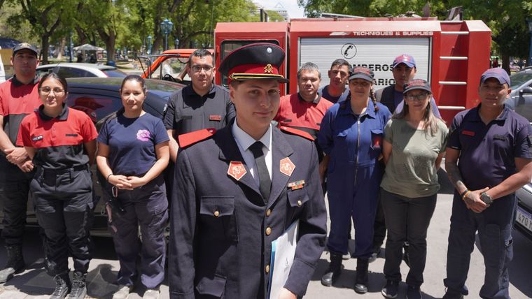 Bomberos de Mendoza realizaron un incansable trabajo a fines de octubre por los incendios que provocó el Zonda. Foto: Rodrigo DAngelo / MDZ