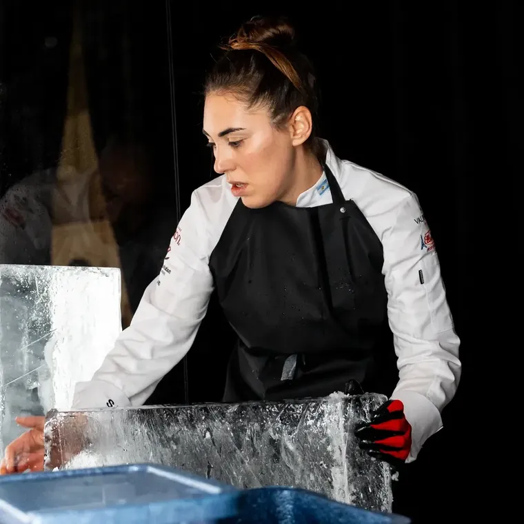 Emiliana Amandio, especialista en hielo. Foto: @pampaequipo en Instagram Emiliana Amandio, especialista en hielo. Foto: @pampaequipo en Instagram