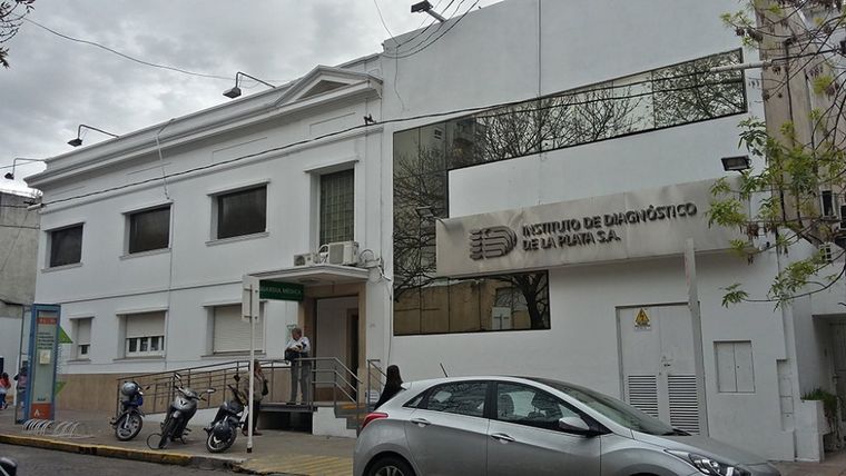 La clínica de La Plata donde falleció la mujer y ahora denuncian sus hijos