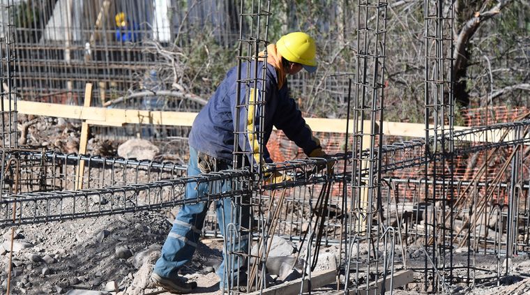 Debido a la inflación, cada vez se hace más cuesta arriba construir una vivienda propia Foto: ALF PONCE MERCADO / MDZ
