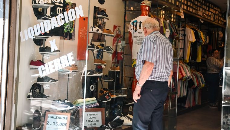 Crecen la cantidad de locales vacíos en Santa Fe Foto: Santiago Tagua/MDZ