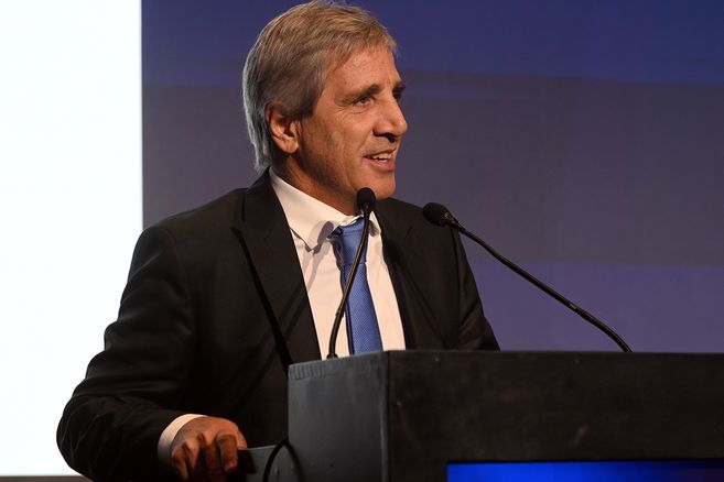 El ministro de Economía Luis Caputo tiene una parada difícil este miércoles cuando deba renovar el equivalente a unos 13.000 millones de dólares.&nbsp;