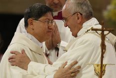 sacerdote cercano al papa da positivo de covid-19