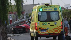 Una mujer murió aplastada por un árbol que cayó sobre su auto en Maipú.