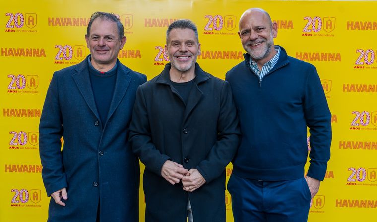 Adolfo de la Reta, Alejandro de Bordón y Luis Zambonini, los tres socios detrás de las franquicias de Havanna en Mendoza. Adolfo de la Reta, Alejandro de Bordón y Luis Zambonini, los tres socios detrás de las franquicias de Havanna en Mendoza.