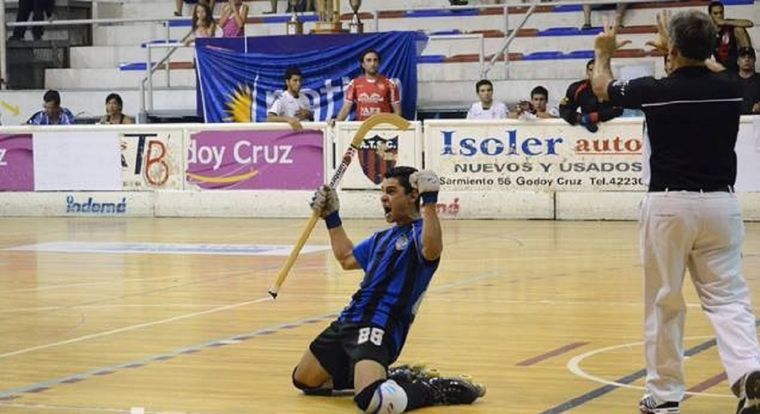 El entrenador y jugador del Tomba detenido