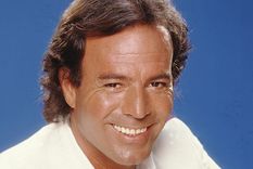 Julio Iglesias tuvo un romance con una bailarina portuguesa, con la que supuestamente tuvo un hijo. Foto: ARCHIVO