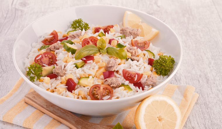 Esta receta de ensalada de arroz con atún es infaltable en verano por su practicidad y fácil conservación. Esta receta de ensalada de arroz con atún es infaltable en verano por su practicidad y fácil conservación.