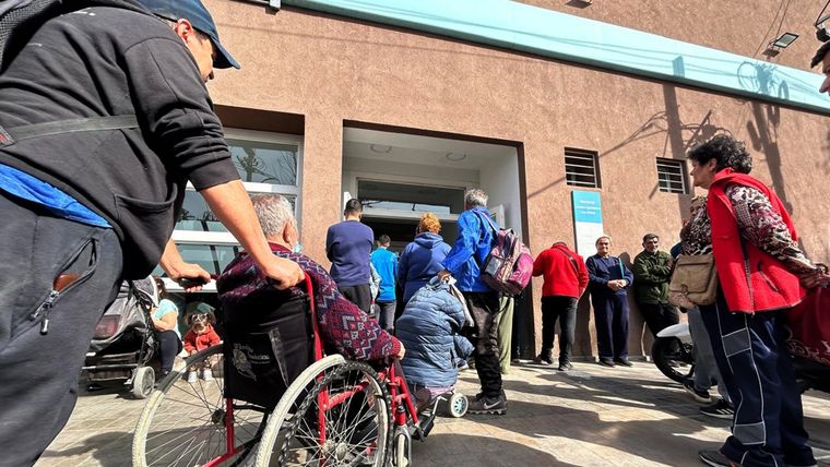 En abril vuelven a aumentar las jubilaciones y asignaciones de acuerdo a la inflación.