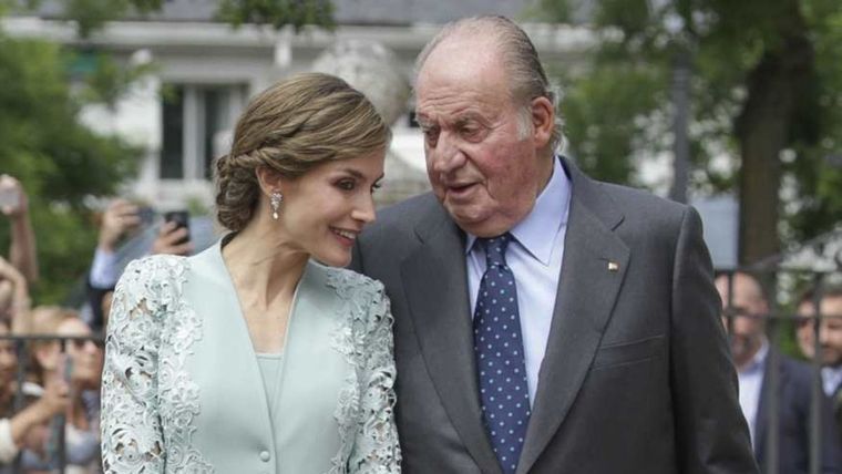 Reina Letizia, Juan Carlos I, realeza