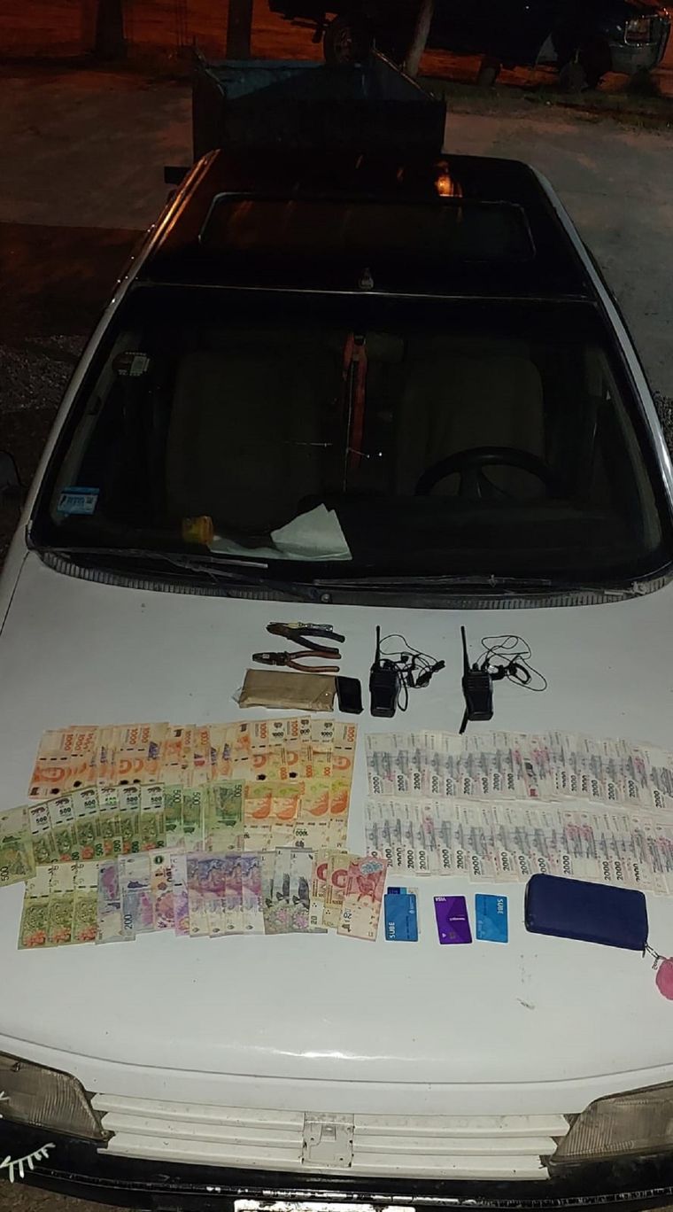 Una pareja y un menor de edad fueron detenidos en El Carrizal cuando intentaban robar en distintas casas Foto: Ministerio de Seguridad de Mendoza