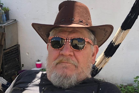 El padre del futbolista y una gran venta en el día patrio. El padre del futbolista y una gran venta en el día patrio.