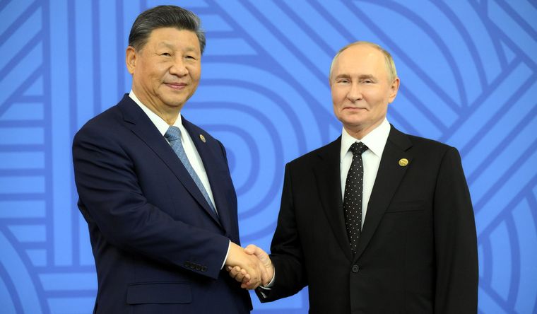 Donald Trump y sus rivales económicos más poderosos: Xi Jinping y Vladimir Putin. Foto EFE Donald Trump y sus rivales económicos más poderosos: Xi Jinping y Vladimir Putin. Foto EFE