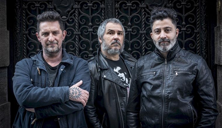 Pez presentará su más reciente álbum Acariciando el Fuego.