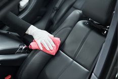 Limpieza Consejos para limpiar el vehículo Foto: Shutterstock