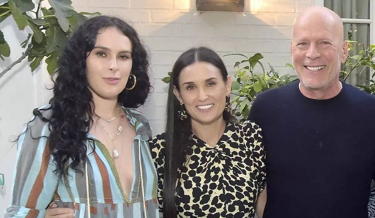Rumer Willis, la hija de Demi Moore y Bruce Willis, compartió fotos del momento en el que dio a luz.