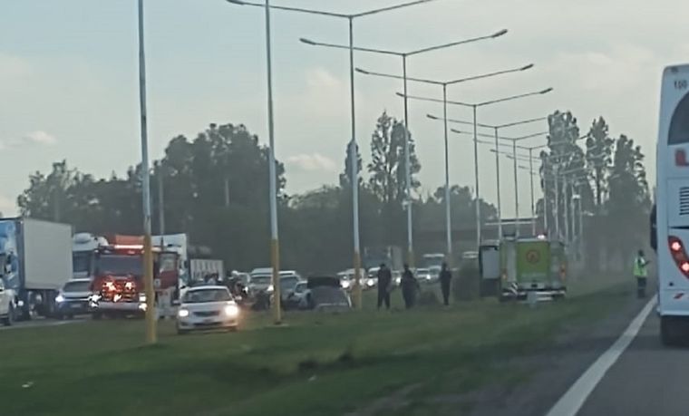 Los dos accidentes generaron demoras vehiculares en una de las arterias más transitadas