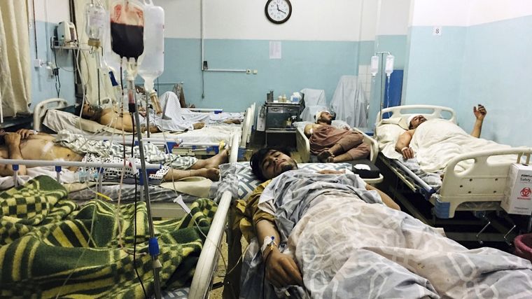 Algunos de los heridos en un hospital de Kabul. Foto: The Times of Israel.