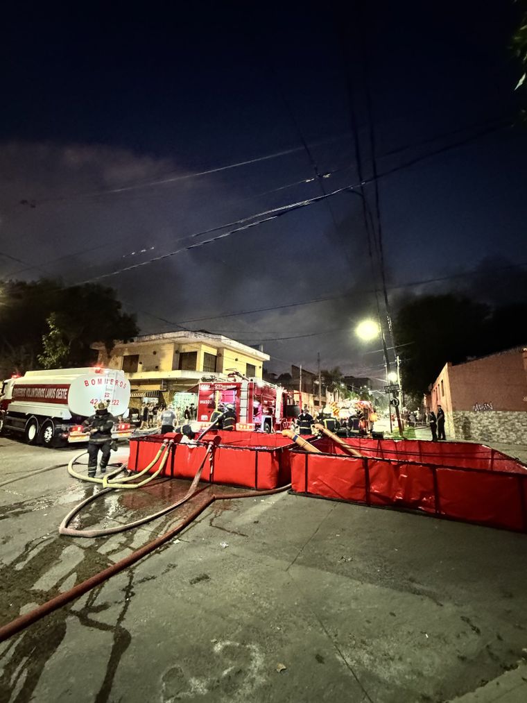 El incendio ocurrió en Valentín Alsina, partido de Lanús.