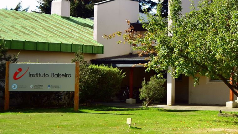 Cada año, cientos de jóvenes se preparan para ingresar a esta institución de elite.