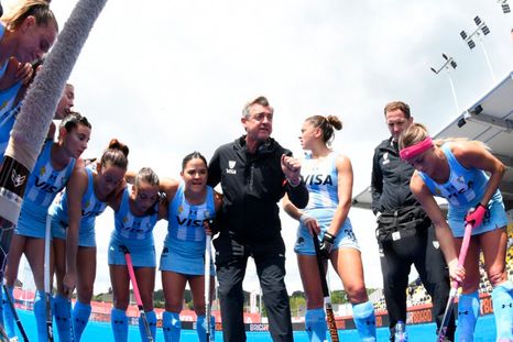 Las Leonas de Fernando Ferrara se preparan para el debut en el Mundial. Las Leonas de Fernando Ferrara se preparan para el debut en el Mundial.