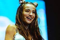 Brenda Asnicar y una fuerte palito para Julieta Poggio. Créditos: Archivo MDZ