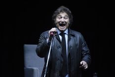 Javier Milei presentó su último libro Capitalismo, socialismo y la trampa neoclásica en el Luna Park. Foto: Juan Mateo Aberastain/MDZ