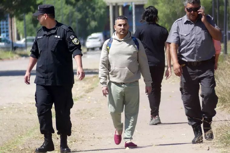 Fabián Tablado queda libre este miércoles pero no podrá acercarse al padre de Carolina Aló