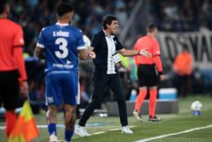 Sufre Costas: la pieza clave en Racing que se lesionó y se perderá los clásicos ante Independiente y River. Sufre Costas: la pieza clave en Racing que se lesionó y se perderá los clásicos ante Independiente y River.