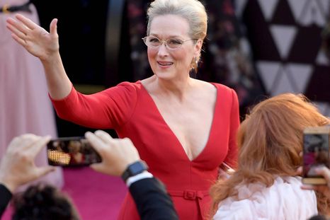 La famosa actriz de Hollywood se mostró con su nuevo amor en público. Foto: ecestaticos.com La famosa actriz de Hollywood se mostró con su nuevo amor en público. Foto: ecestaticos.com