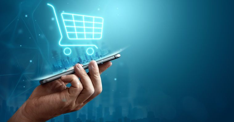 Compras electrónicas de insumos tech.