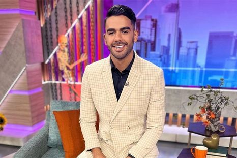 Carlos Adyan tiene una bella y joven madre.