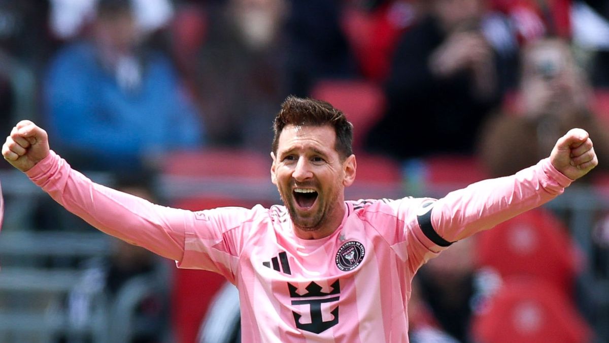Con un gol y dos asistencias de Messi, el Inter Miami le ganó 4-2 al Toronto en Canadá